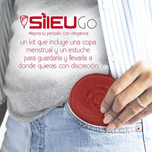 Pack Sileu Go: Copa menstrual Rose - Modelo de iniciación - Alternativa ecológica, natural a tampones y compresas - Talla S, Rojo, Flexibilidad Soft + Estuche de Flor Rojo