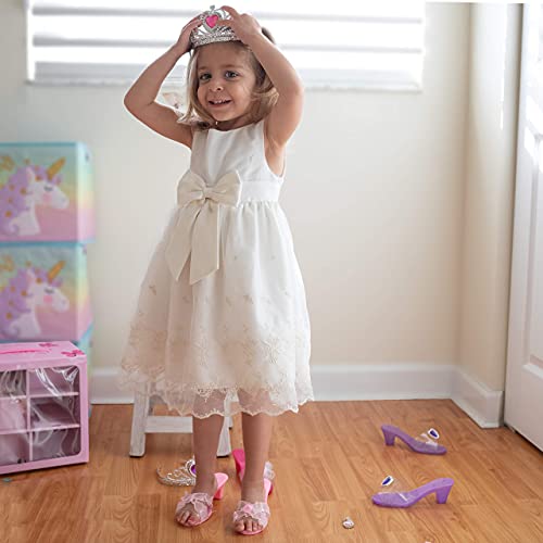 Playkidz- Incluye Joyas y 3 Pares de Zapatos de Princesa, 2 Tiaras, Pendientes y Collar, Regalo de Juego de Roles niñas pequeñas Vestir, Color surtido (Dress Up America 950)