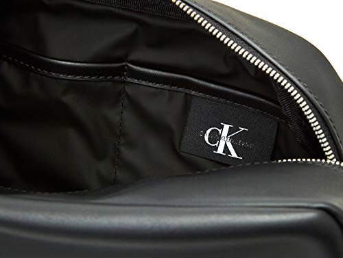 CK JEANS WASHBAG PU, Accesorio Billetera de Viaje para Hombre, Black, One Size