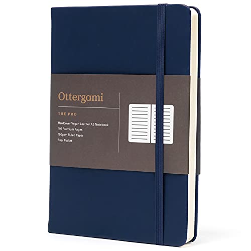 Cuaderno A5 | Libreta Diario Piel Vegana | Cuaderno de Notas de Rayas con Papel 150gsm | The Pro de Ottergami (Azul Marino)