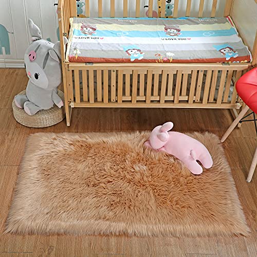 DAOXU Piel de Imitación Alfombras Dormitorio Alfombras Modernas Super Suaves de la Pelusa Dormitorio Sala Estar Alfombra Antideslizante Alfombra de la para el Juego los niños Decora (60 x 90 Marrón)