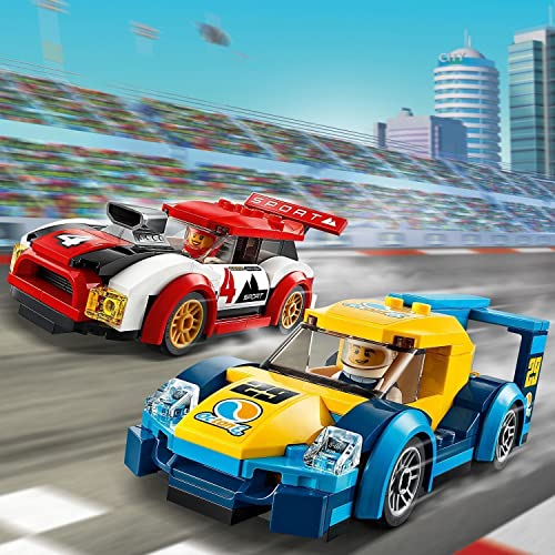 LEGO 60256 City Coches de Carreras para Niños 5 Años, Juguete de Construcción con Mini Figuras de Pilotos