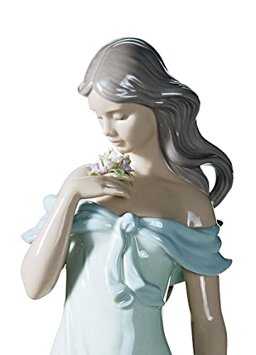 LLADRÓ Figura Mujer El Susurro De Las Flores. Figura Mujer de Porcelana.