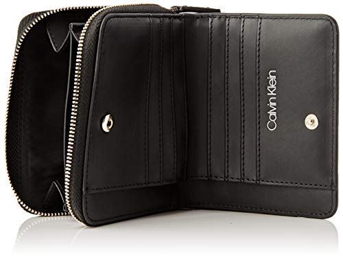 Calvin Klein Wallets, Accesorio Billetera de Viaje para Mujer, CK Schwarz, One Size