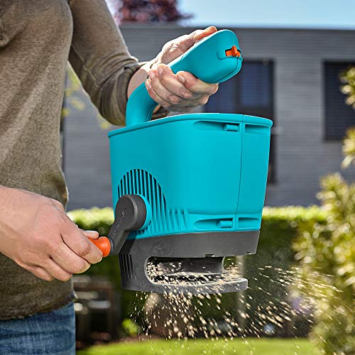 Esparcidor manual M de GARDENA: esparcidor para fertilizante, semillas o sal para deshielo, ancho de esparcido 1-4 m, para una superficie de hasta aprox. 100 m², 4 ajustes de dosificación (431-20)