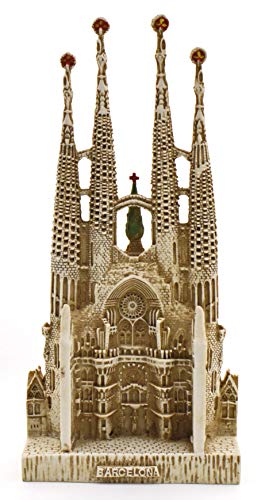 Sagrada Familia en Resina y Pintado a Mano. Decoración Inspirada en la Arquitectura MODERNISTA DE Barcelona. 10,5 cm x 10 cm x 23 cm