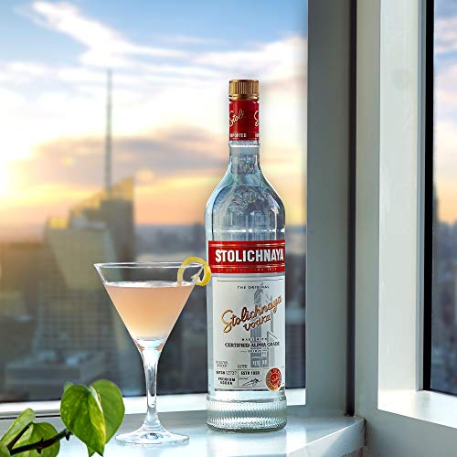 Stolichnaya Vodka - Botella de Vodka Premium de 1 Litro