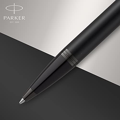 Parker IM bolígrafo | Negro mate con adornos negros | Punta mediana con recambio de tinta azul | Estuche de regalo