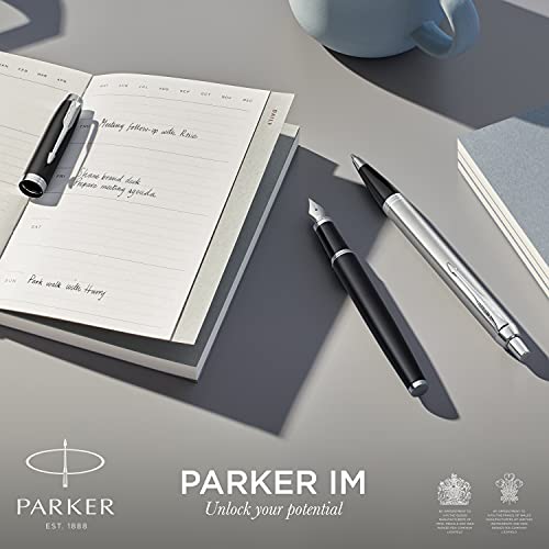 Parker IM bolígrafo | Negro mate con adornos negros | Punta mediana con recambio de tinta azul | Estuche de regalo