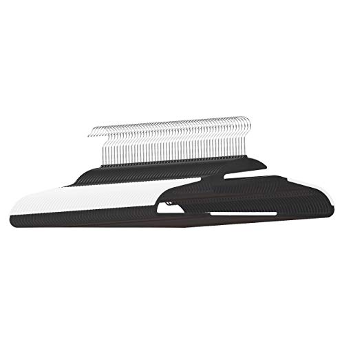 Amazon Basics - Perchas de plástico, resistentes, antideslizantes, con barra horizontal de goma, color blanco, 50 unidades