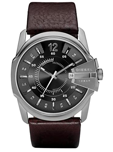 Reloj Diesel Master Chief de tres manecillas para hombre, tamaño de la caja 46 mm, reloj de acero inoxidable con correa de cuero