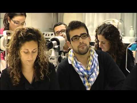 Estudia la carrera de Óptica y Optometría en la Universidad de Zaragoza