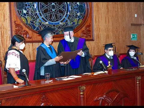 El Doctorado Honoris Causa: Un Reconocimiento de Excelencia Académica