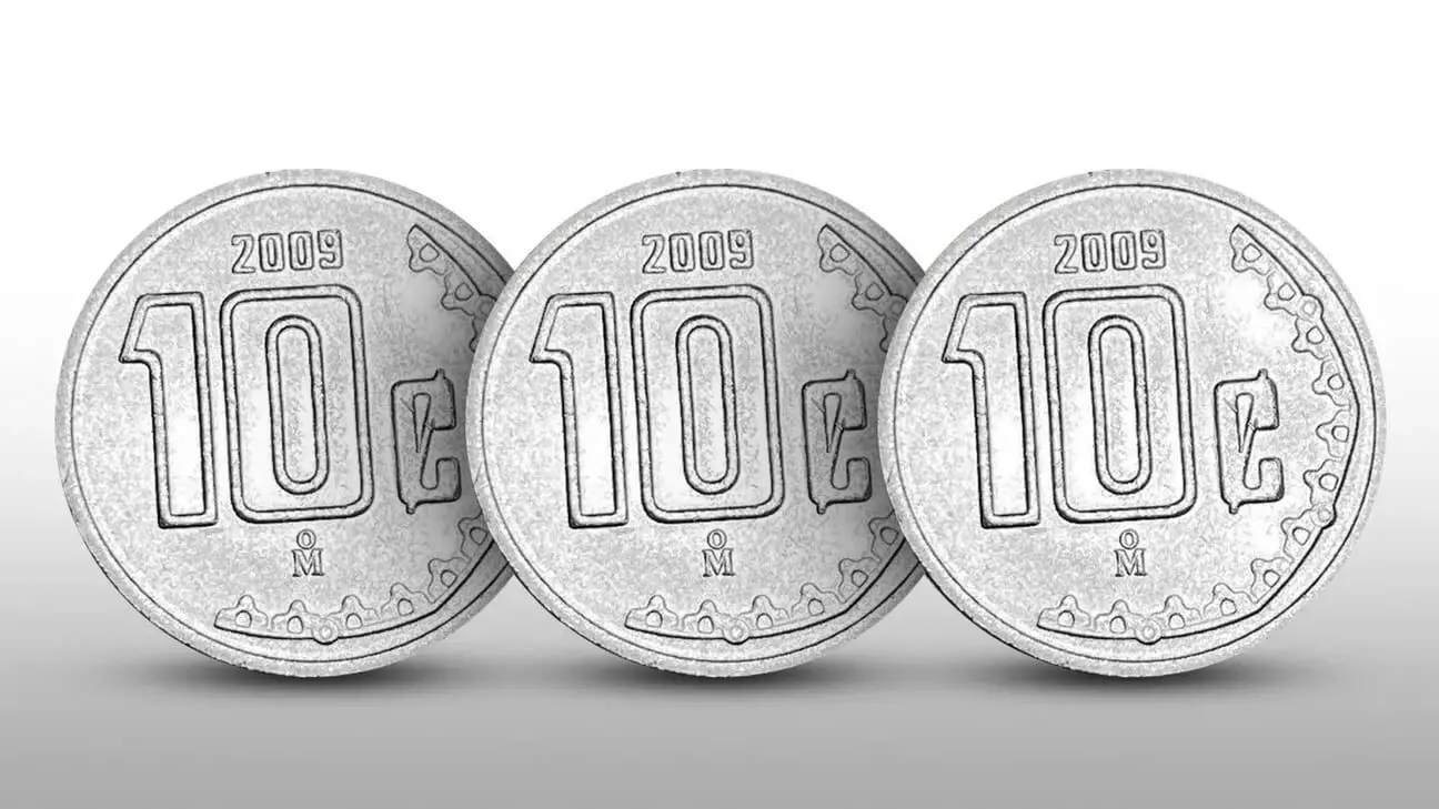 El valor de una colección de monedas de diez y cinco céntimos es de 3,30 dólares.
